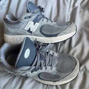 New Balance Gray Mesh & Suede Athletic Sneakers